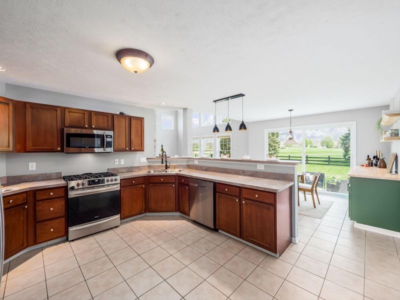 7525 Scioto Parkway, Powell, OH 43065 Photo 11