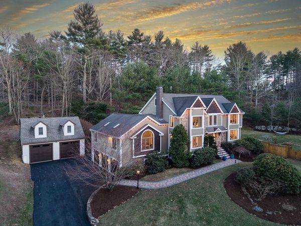 1 Carter Ln, Andover, MA 01810