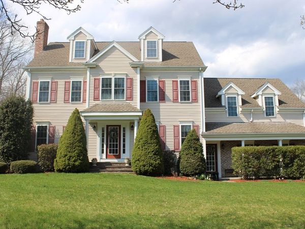 13 Mahoney Circle, Abington, MA 02351