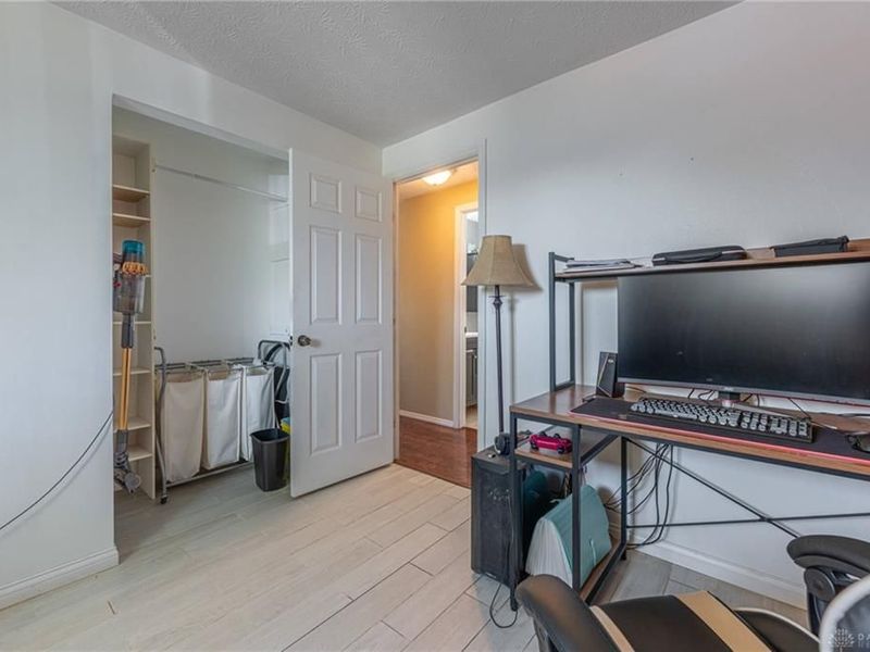 4933 Arrowview Drive, Huber Heights, OH 45424 Photo 12