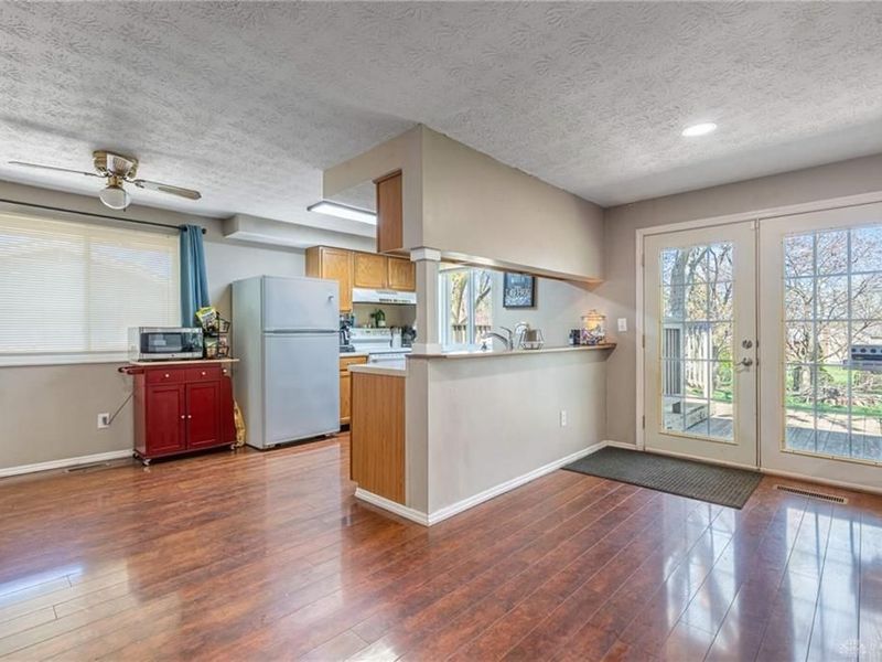 4933 Arrowview Drive, Huber Heights, OH 45424 Photo 6