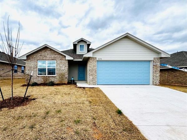 3136 Pennington Street, Harrah, OK 73045