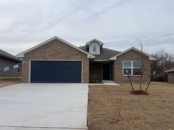 2033 Brush Creek Way, Newcastle, OK 73065