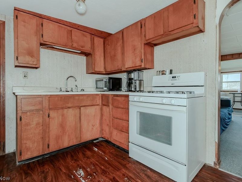 6554 Tarbell Avenue, Madison, OH 44057 Photo 12