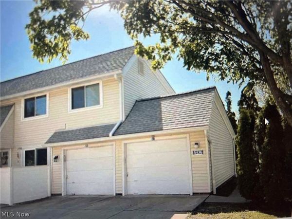 5436 Summerwood Court, Unit C, Willoughby, OH 44094