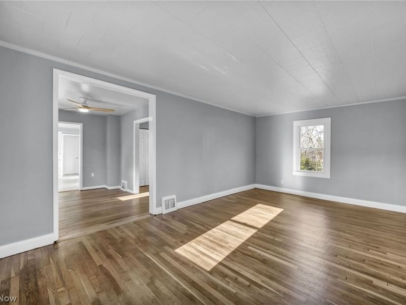 12316 Upper Sunset Drive, Garfield Heights, OH 44125 Photo 5