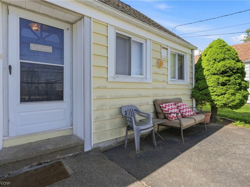 2743 Lincoln Way NW, Massillon, OH 44647 Photo 4