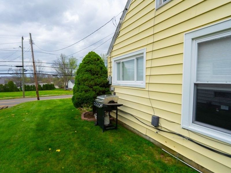 2743 Lincoln Way NW, Massillon, OH 44647 Photo 5