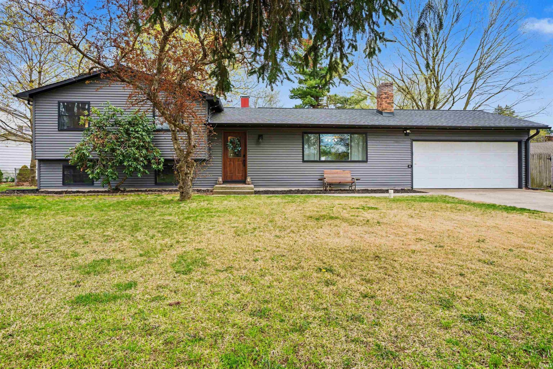 23052 Sandalwood Drive, Elkhart, IN 46516 Main Photo