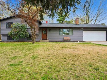 23052 Sandalwood Drive, Elkhart, IN 46516