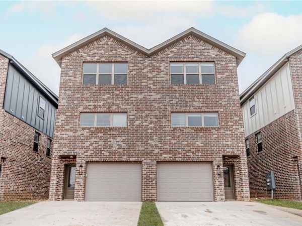 2655 SW Livingston Square , Unit 1, Bentonville, AR 72713