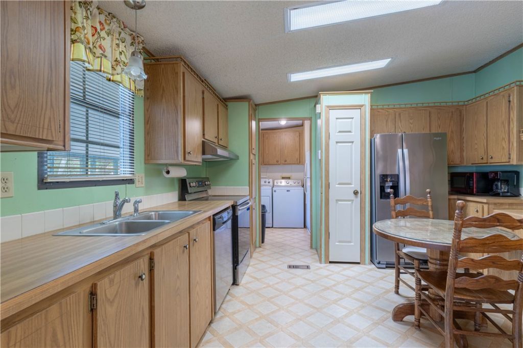 161 S Myrtle Street, Fellsmere, FL 32948 Photo