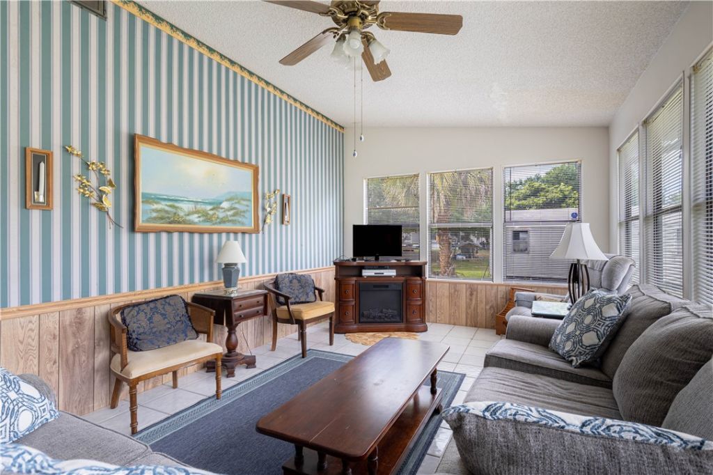 161 S Myrtle Street, Fellsmere, FL 32948 Photo