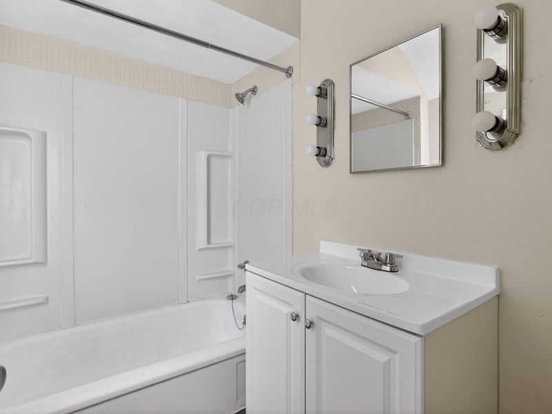 600 S Hampton Road , Columbus, OH 43213 Photo 20