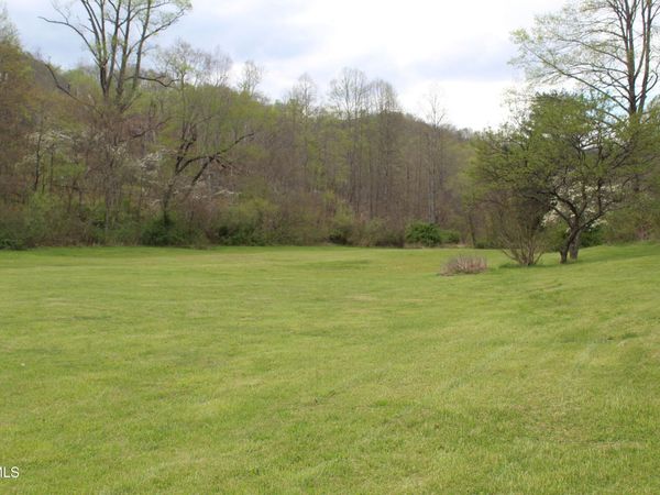4598 4550 Reeds Creek Road, Keokee, VA 24265