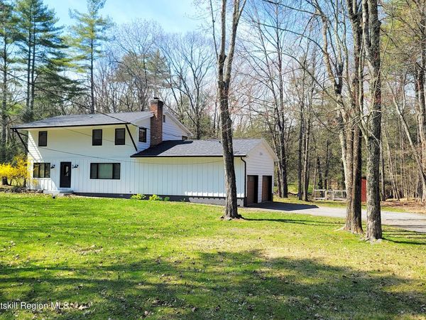 90 Van Dale Road, Woodstock, NY 12498