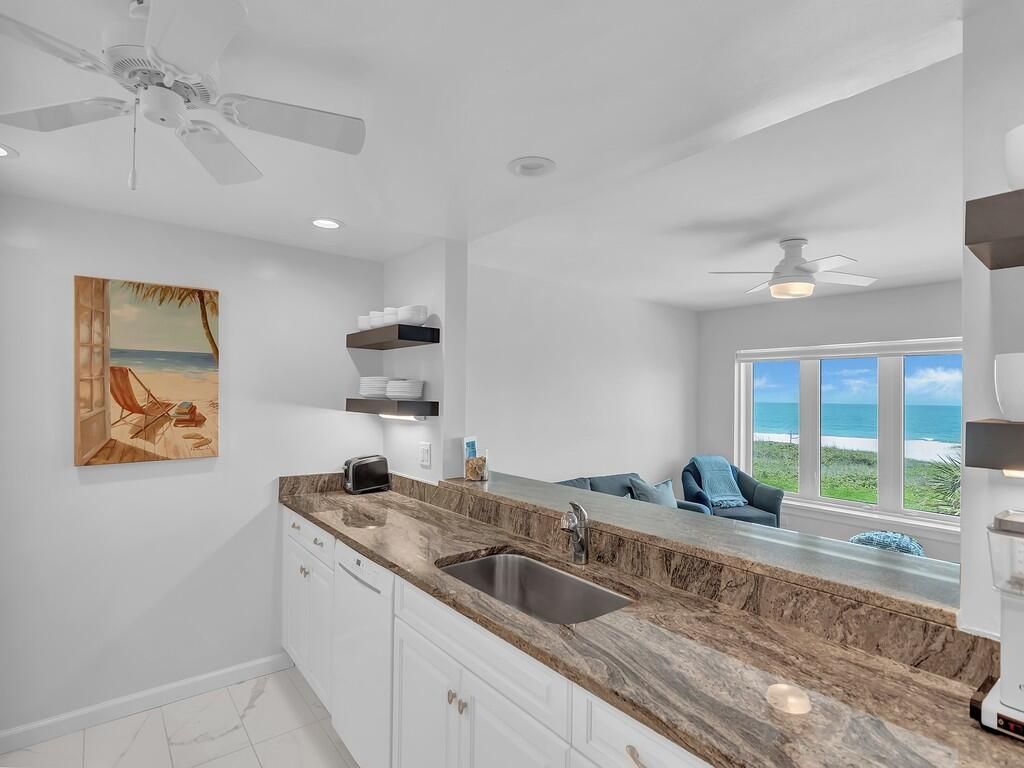 1700 Ocean Drive, Unit 306, Vero Beach, FL 32963 Photo