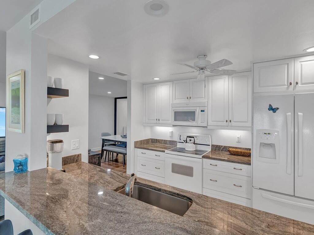 1700 Ocean Drive, Unit 306, Vero Beach, FL 32963 Photo