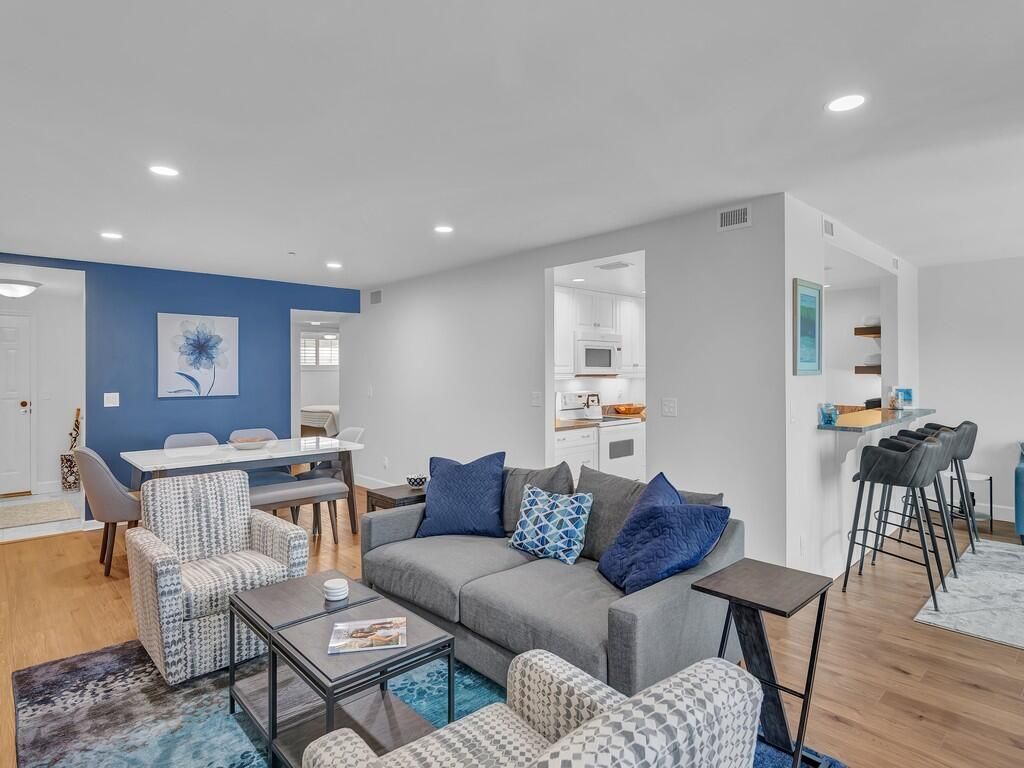 1700 Ocean Drive, Unit 306, Vero Beach, FL 32963 Photo