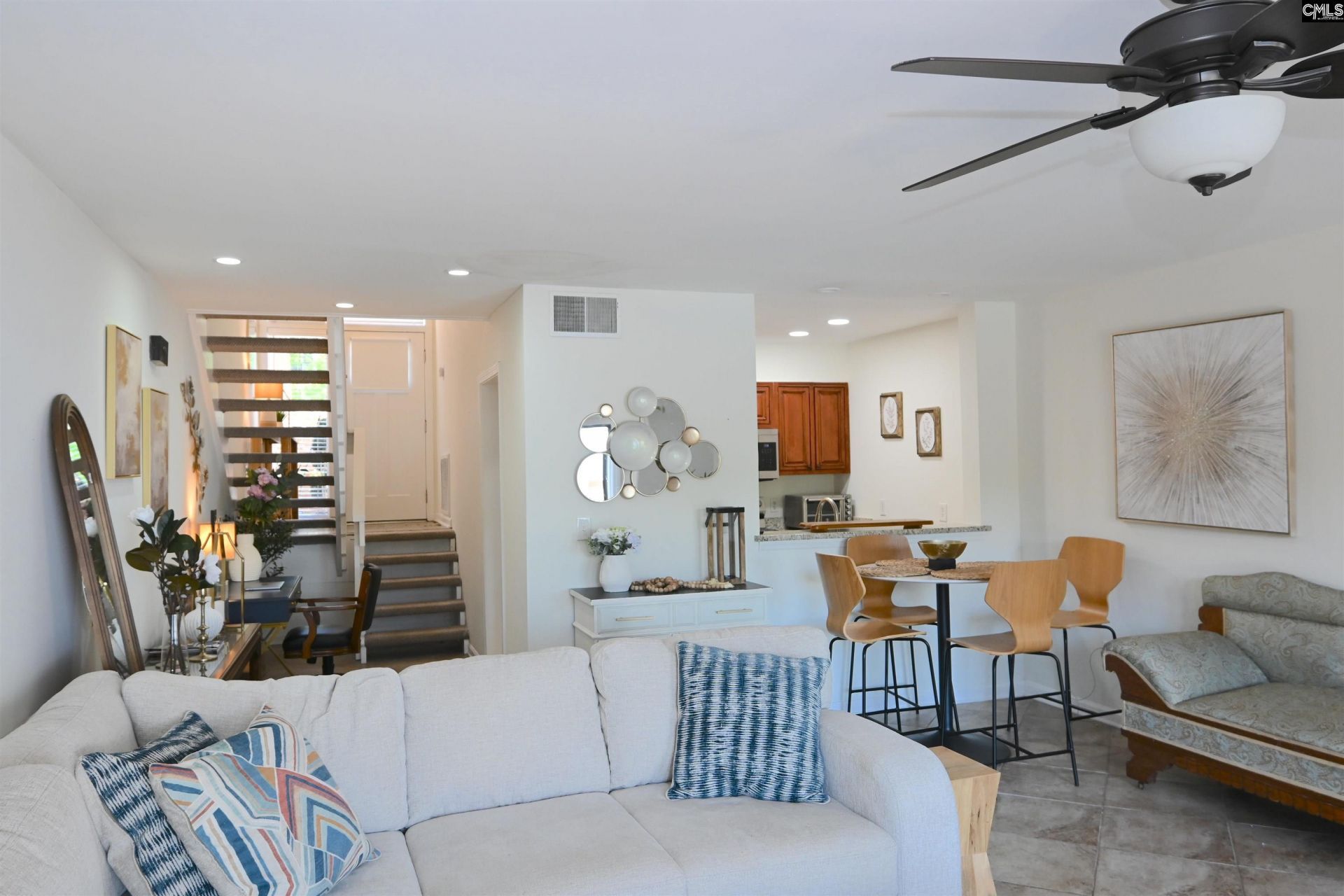 21 Low Hill Lane  Photo 12