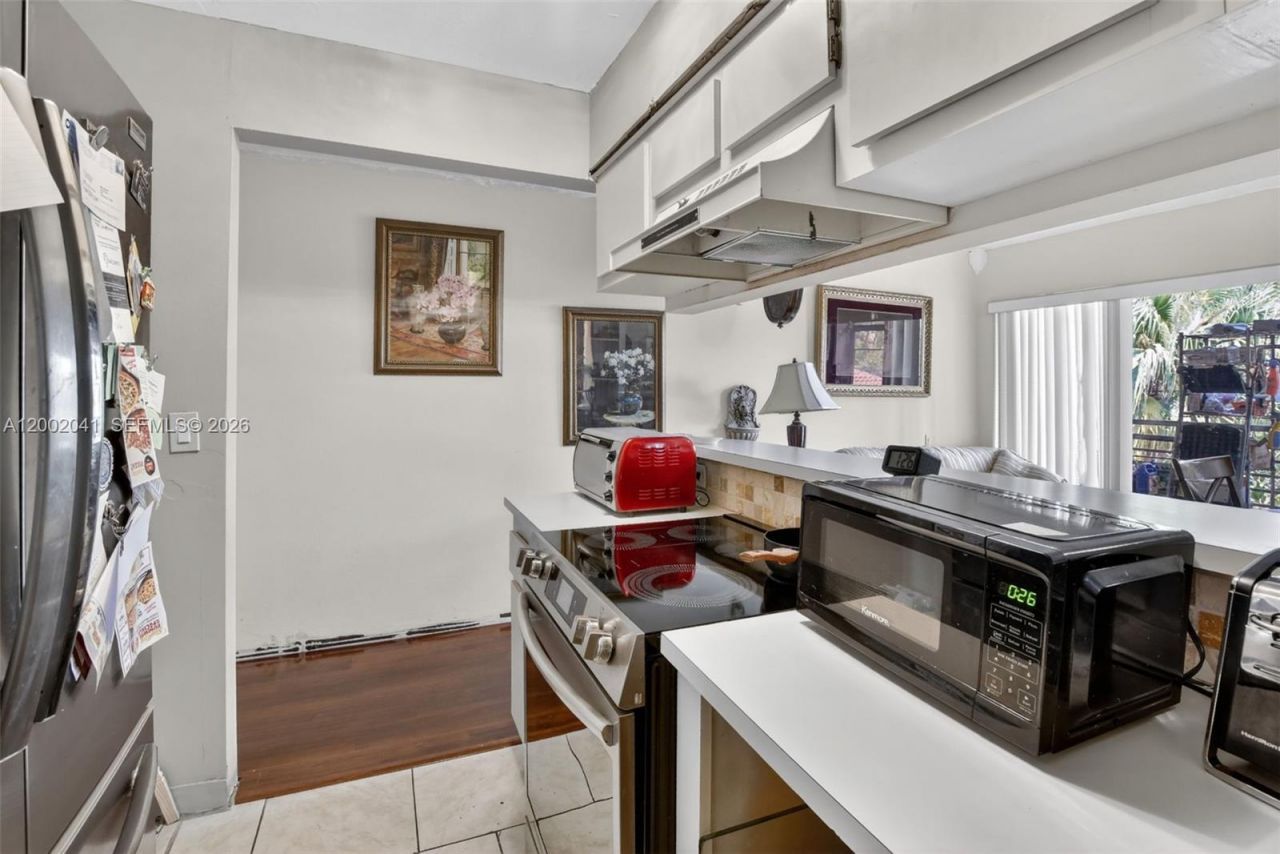 5240 NE 6th Ave , Unit H26, Oakland Park, FL 33334 Photo