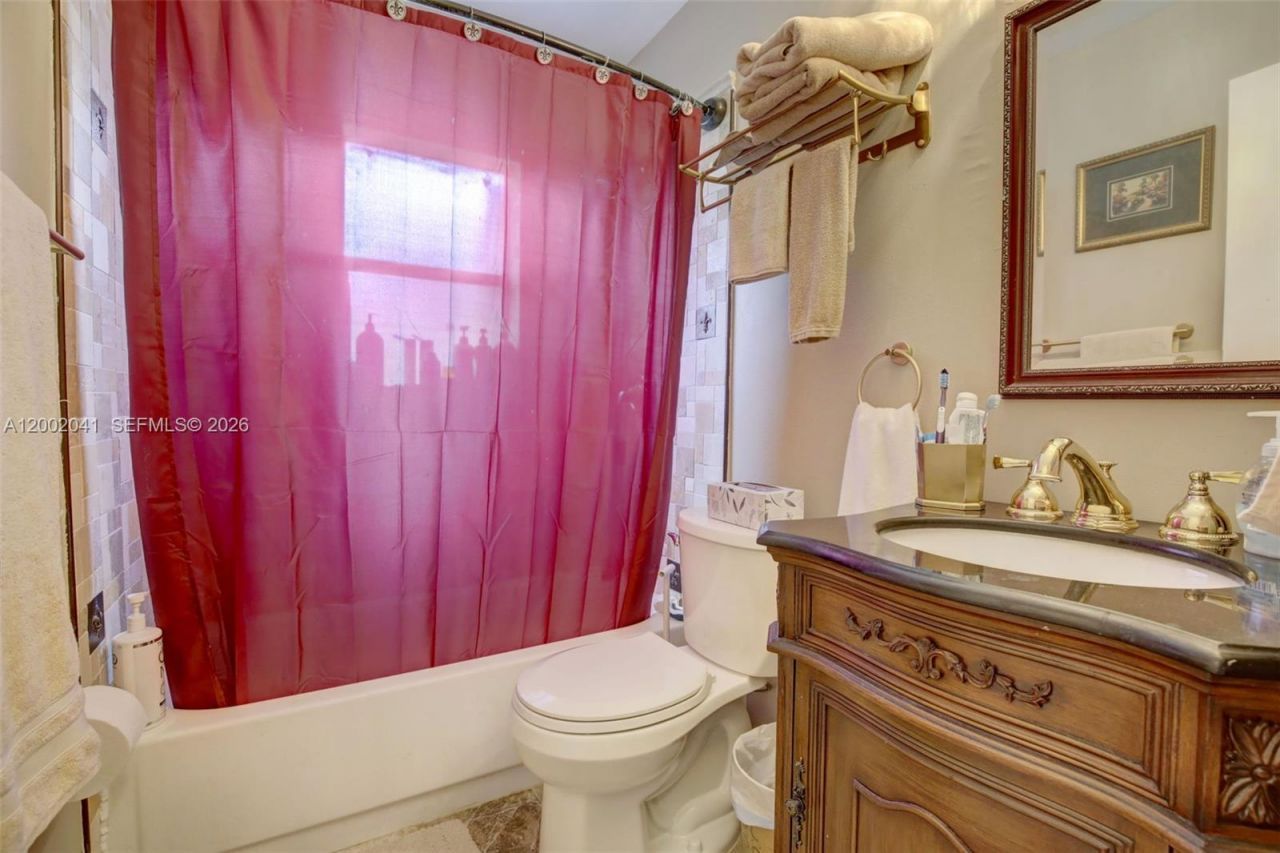 5240 NE 6th Ave , Unit H26, Oakland Park, FL 33334 Photo