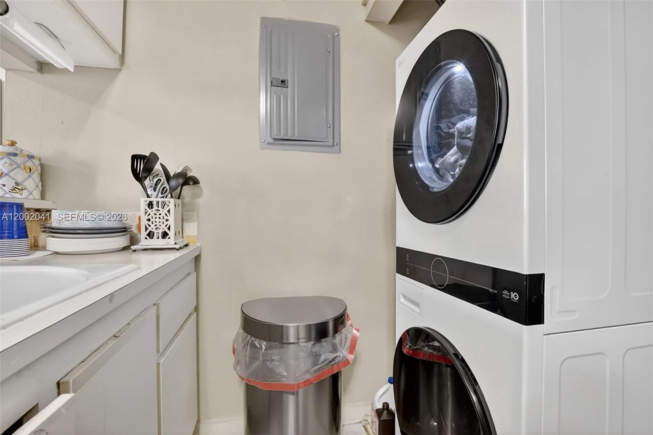 5240 NE 6th Ave , Unit H26, Oakland Park, FL 33334 Photo