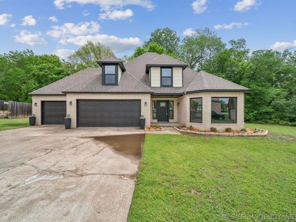 1605 W Tecumseh Street , Tulsa, OK 74127