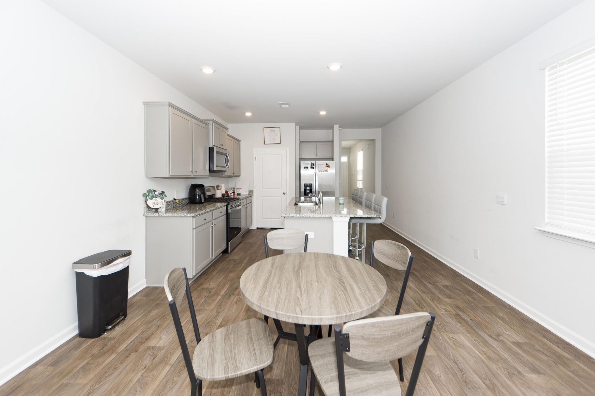 493 Cedarview Road Photo 10