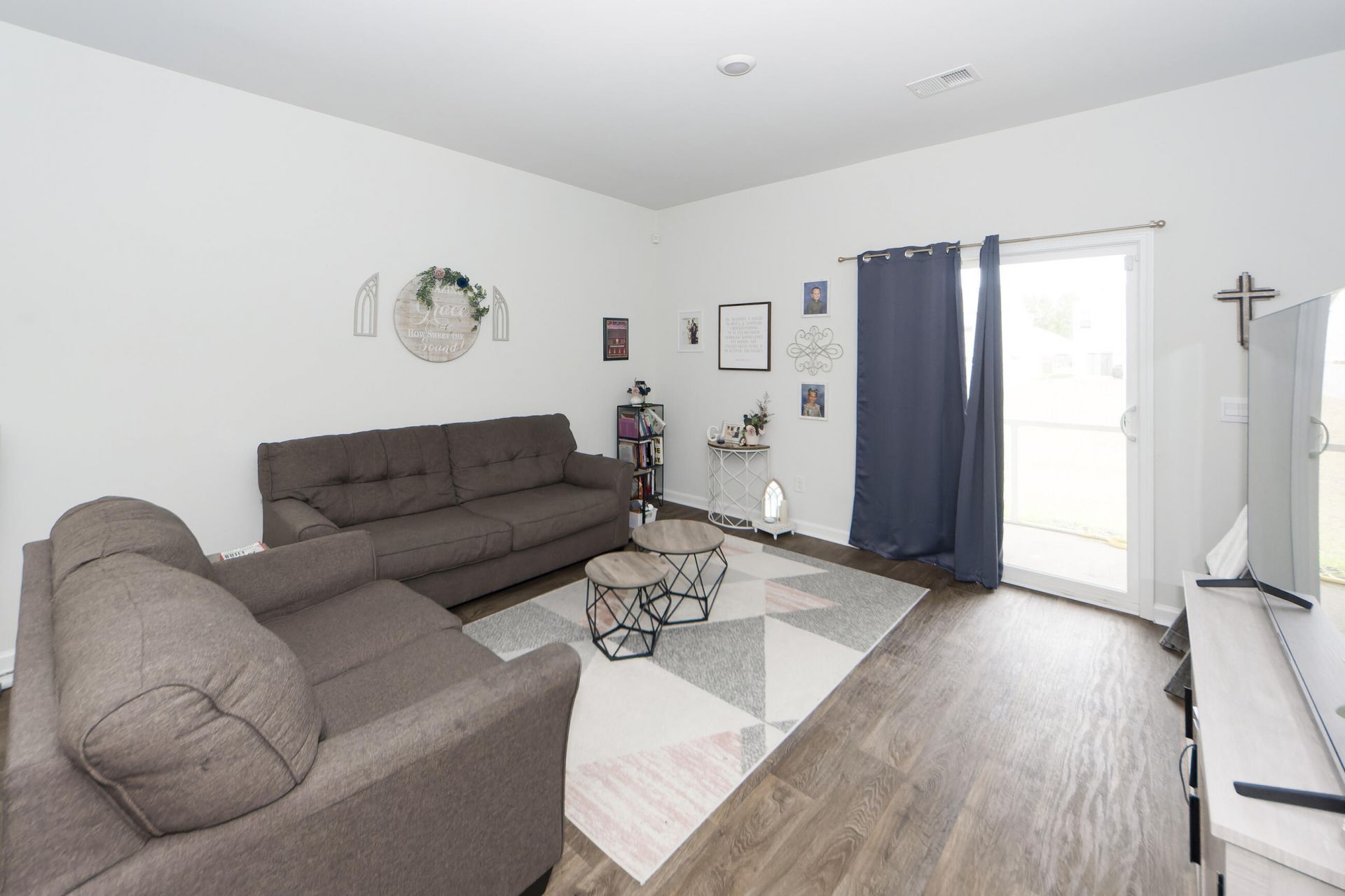 493 Cedarview Road Photo 13