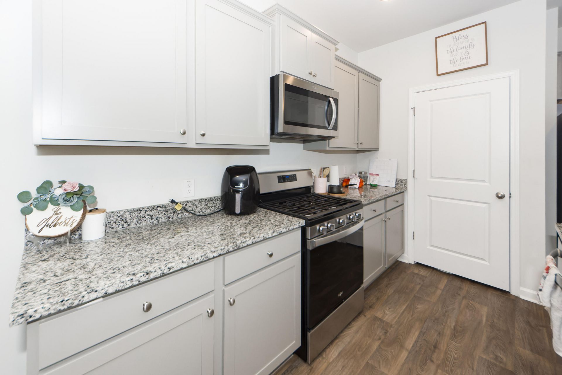 493 Cedarview Road Photo 5