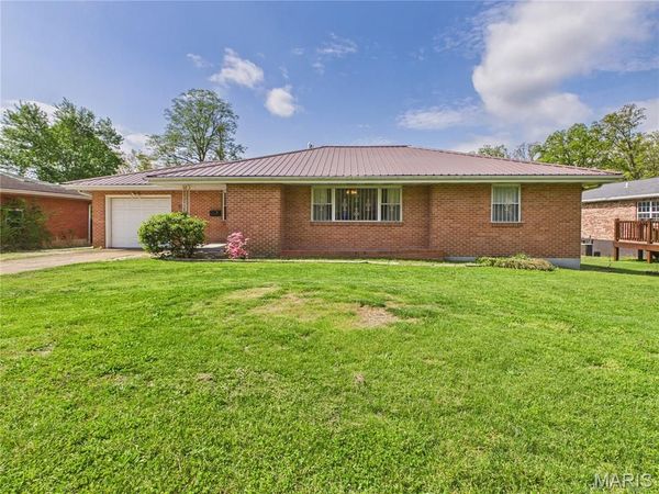 1506 Big Bend Road , Poplar Bluff, MO 63901
