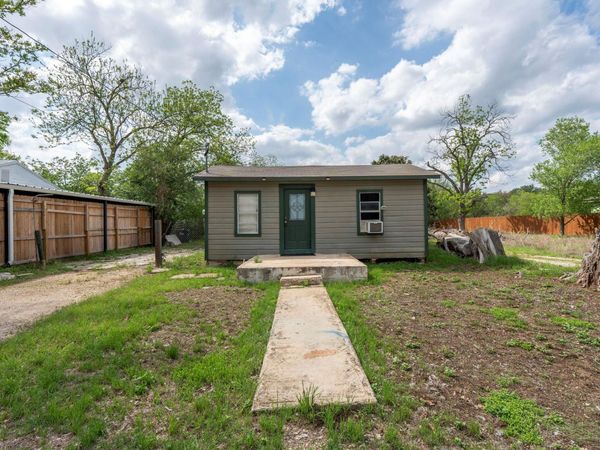 1130 Gravel ST, San Marcos, TX 78666