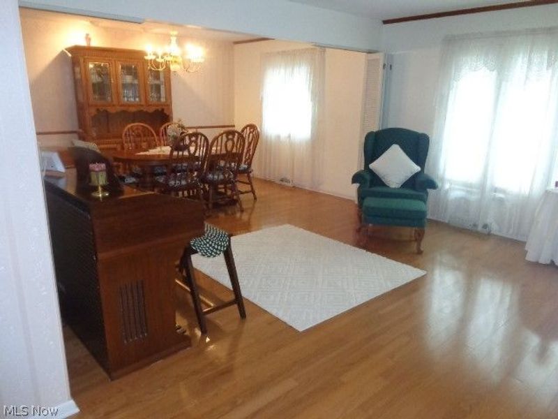 7422 Dogwood Lane, Parma, OH 44130 Photo 14