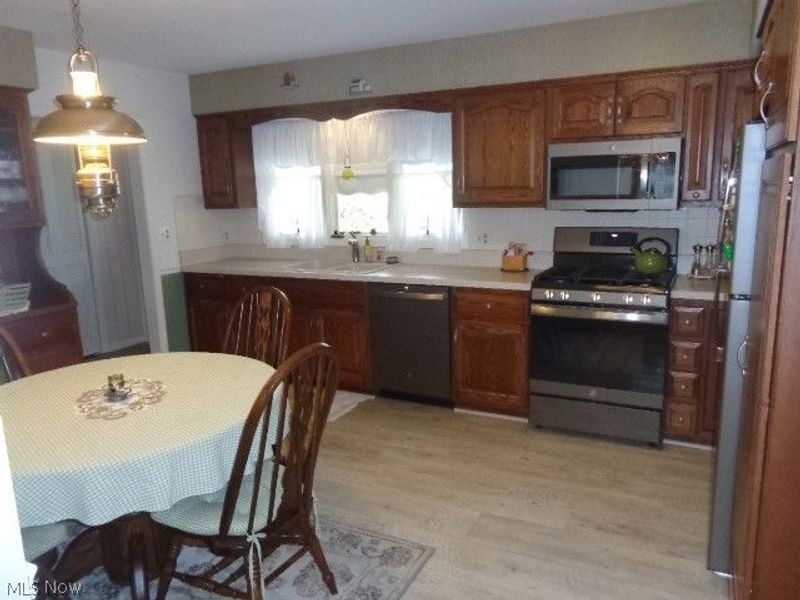 7422 Dogwood Lane, Parma, OH 44130 Photo 17