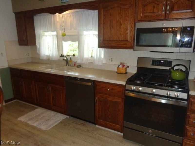 7422 Dogwood Lane, Parma, OH 44130 Photo 19