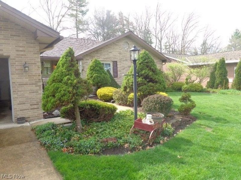 7422 Dogwood Lane, Parma, OH 44130 Photo 3