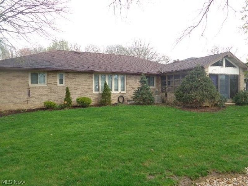 7422 Dogwood Lane, Parma, OH 44130 Photo 5