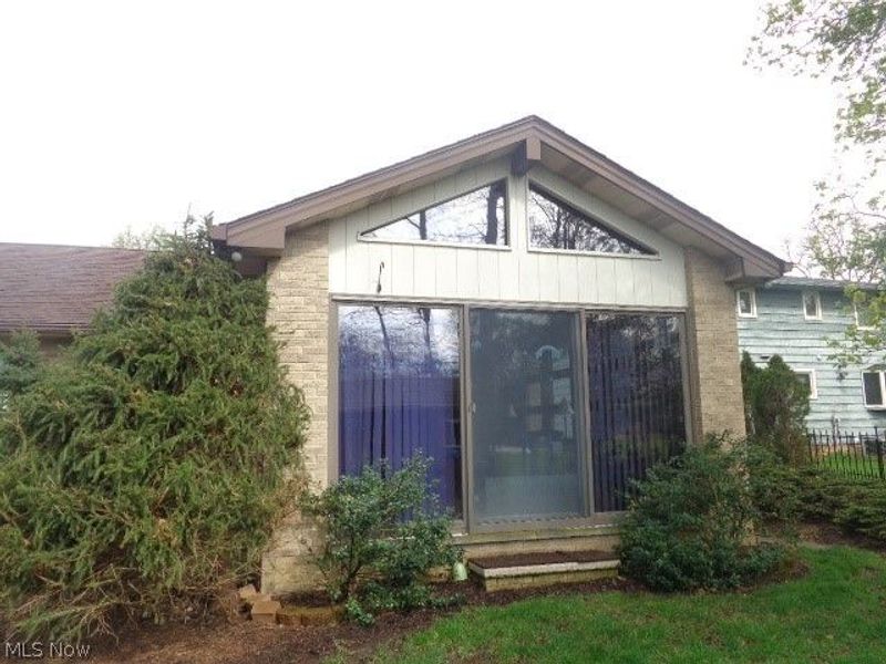 7422 Dogwood Lane, Parma, OH 44130 Photo 6