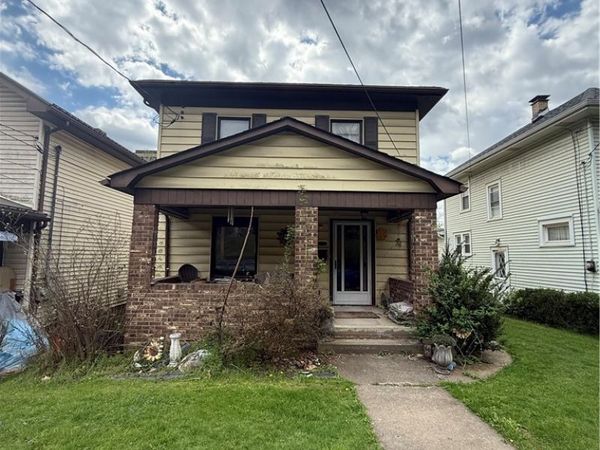 524 Garden Way , Weirton, WV 26062