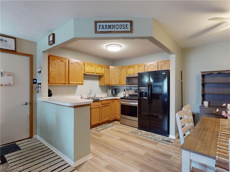 726 North Creek Drive, Painesville, OH 44077 Photo 11