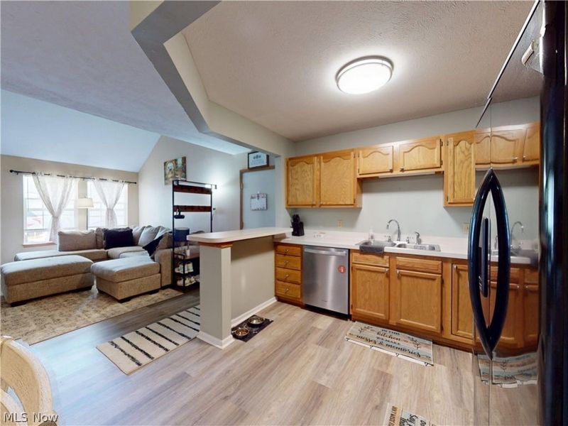 726 North Creek Drive, Painesville, OH 44077 Photo 9