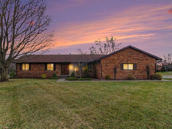 8409 Crestshire Drive, Ypsilanti, MI 48197