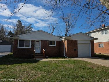 406 Woodlawn Avenue, Royal Oak, MI 48073