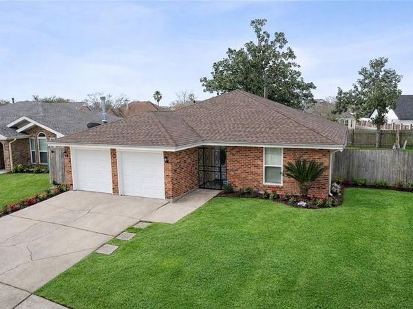 38 MOSS Drive, LaPlace, LA 70068