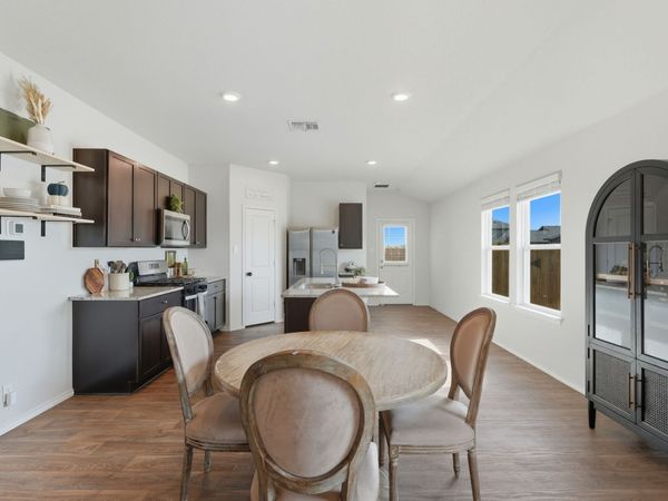 150 LEGENDARY TRAIL LOOP, Floresville, TX 78114