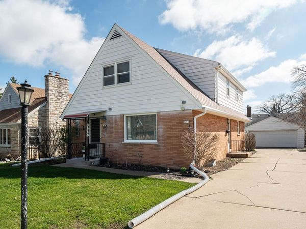 3448 S 44th STREET, Unit 3450, Greenfield, WI 53219