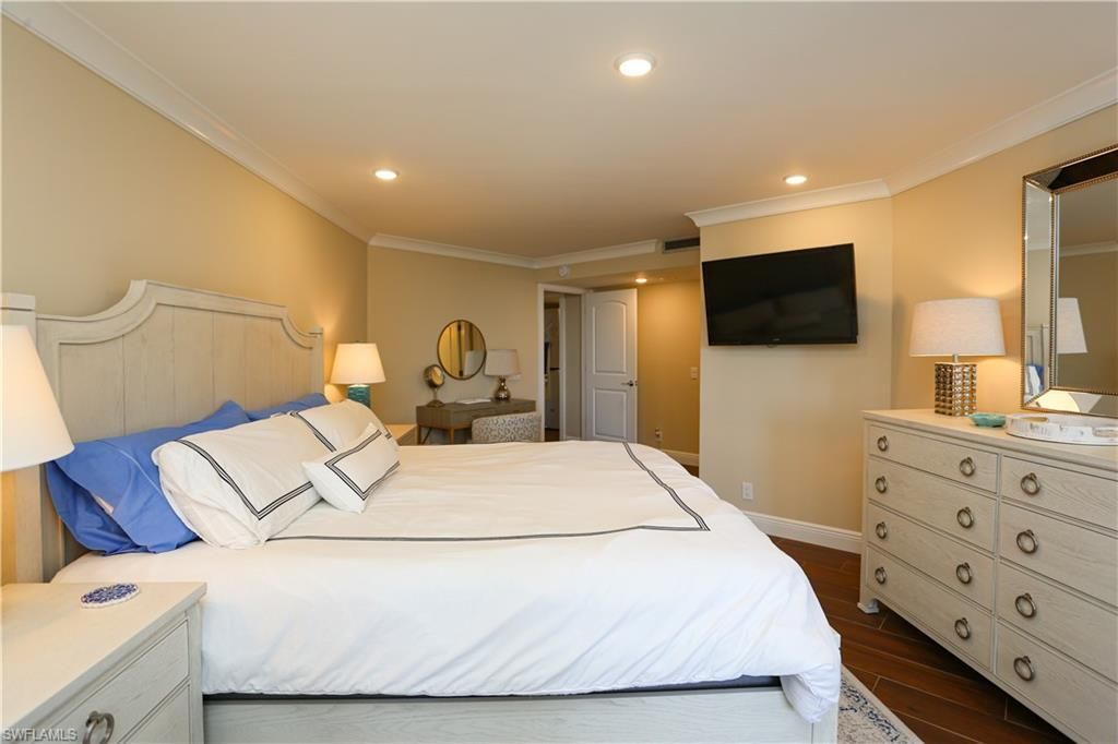 4041 Gulf Shore Blvd N, Unit 305, Naples, FL 34103 Photo
