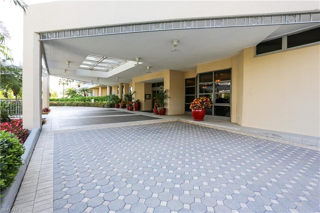 4041 Gulf Shore Blvd N, Unit 305, Naples, FL 34103 Photo
