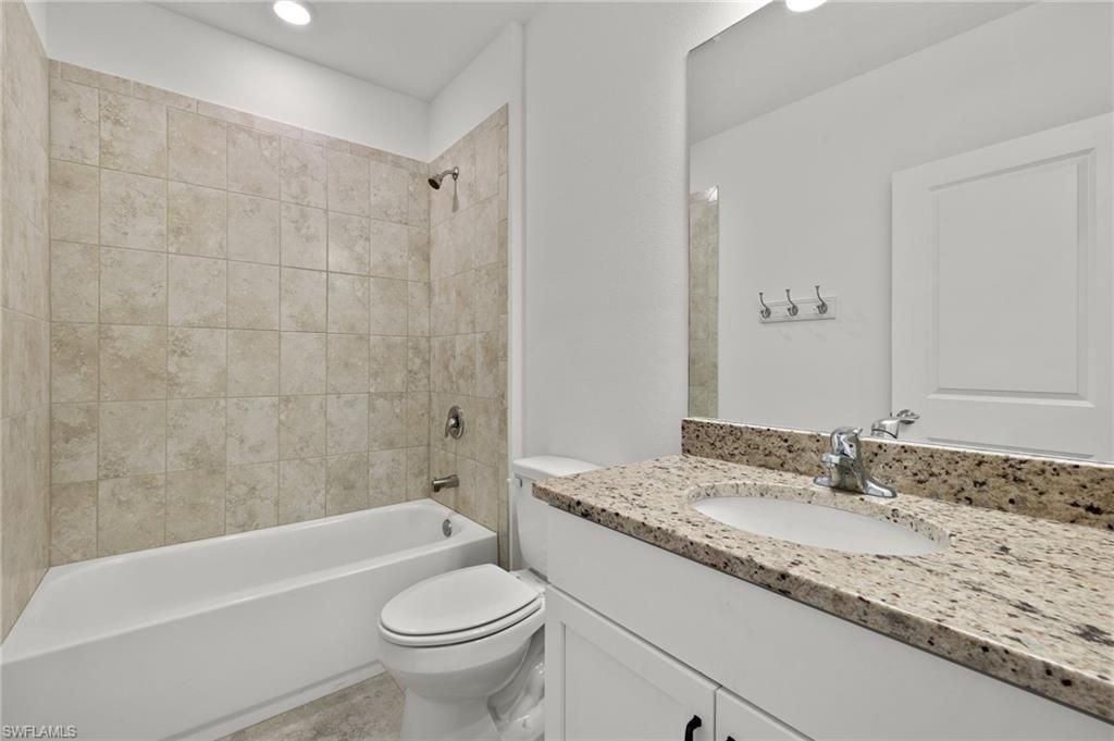 858 Rue Labeau Cir, Fort Myers, FL 33913 Photo